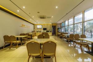 Χώρος καθιστικού στο City Comfort Inn Zhuhai Qinglv Middle Road Riyuebei Grand Theater