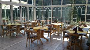 Restaurace v ubytování Landgasthof zum Hirschenstein, Pension Garni