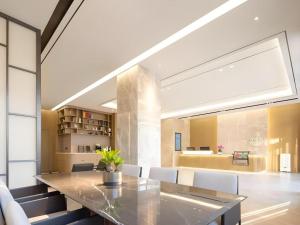 Kuchyň nebo kuchyňský kout v ubytování GYA Hotel Taiyuan Jinyang Street Grand Shanxi Hospital