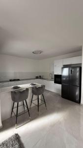 Η κουζίνα ή μικρή κουζίνα στο יוקרה במצפה צפת