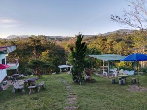 Naturlandskabet i nærheden af resortet