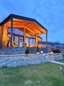 Tòa nhà nơi nhà nghỉ dưỡng tọa lạc +74 ảnh