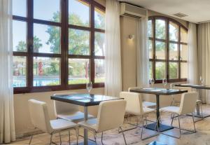 Zona de estar de Ilunion Golf Badajoz