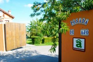 Η πρόσοψη ή η είσοδος του Posada de Ajo