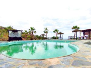 Πισίνα στο ή κοντά στο Casa Crisantemo with sea view and pool in Adra