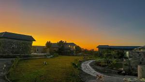 Amanecer o atardecer desde el hotel o alrededores 12 fotos más