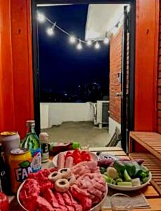 Mad i villaen eller i nærheden