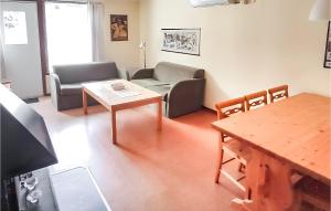 Χώρος καθιστικού στο Amazing Home In Ekshärad With Wifi