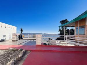 Φυσικό τοπίο κοντά σε αυτό το δωμάτιο σε οικογενειακή κατοικία