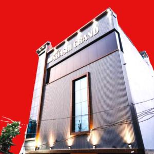 El edificio en el que está el hotel