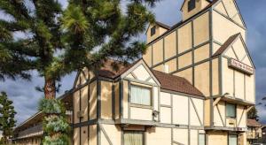 El edificio en el que está el hotel