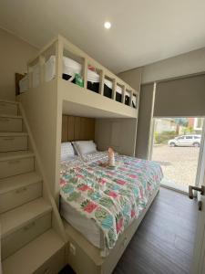 Postel nebo postele na pokoji v ubytování Orlando Hill Villa