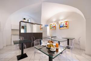 Ảnh trong thư viện ảnh của Amalfi Rooms with pool ở Amalfi