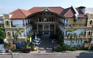 Το κτήριο όπου στεγάζεται  το ξενοδοχείο