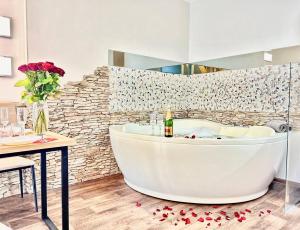 Fotografie z fotogalerie ubytování Двоповерховий Пентхаус с великим Джакузі біля метро Наукова v destinaci Charkov