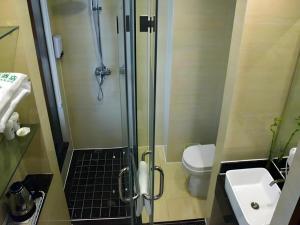 Ένα μπάνιο στο GreenTree Inn Linyi Bus Station +38 φωτογραφίες