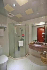 Un baño de GreenTree Inn Shanghai Jiading Anting Motor City Express Hotel