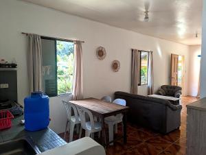 Et opholdsområde på Yellow House Port Barton