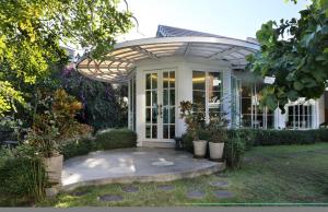 Κήπος έξω από το The Pacific Cool Chic