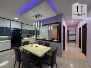 Kuchyň nebo kuchyňský kout v ubytování Homexuite Vacation at Utama South 3