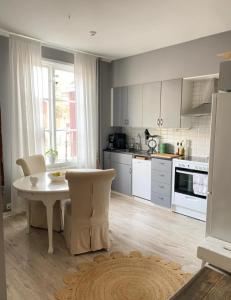 Nhà bếp/bếp nhỏ tại Helsingebockens Fastigheter