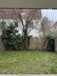 Un jardín fuera de Helles Garten-Apartment in Graz