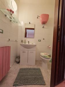 Koupelna v ubytování La Finestra sulle Gole del Farfa + 14 fotografií