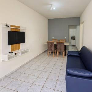 Et tv og/eller underholdning på Casa 2 min prox Madrecor com Garage, Ar condicionado