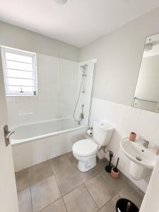 Et badeværelse på 14 on Basson - Parklands