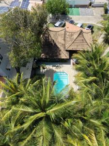 Bazén v ubytování Pontal dos Sonhos- Chalés Praia do Farol nebo v jeho okolí