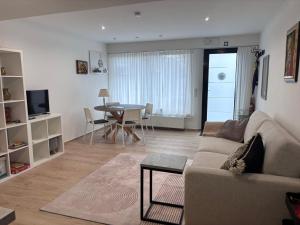 Et opholdsområde på Familienfreundliche Ferienwohnung an der Antoniuslinde im Kurort