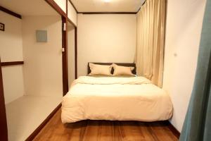 Φωτογραφία από το άλμπουμ του Base 高志保 σε Yomitan