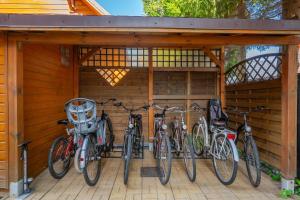 Jízda na kole v ubytování Kakadu domki letniskowe Niechorze nebo okolí