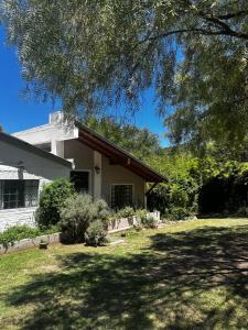 En have udenfor Habitación doble con balcón y pileta en las sierras Unquillo