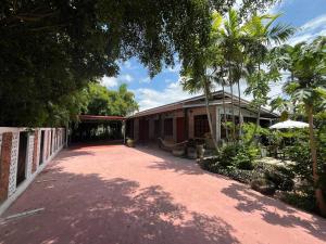 Bygningen som feriehuset ligger i