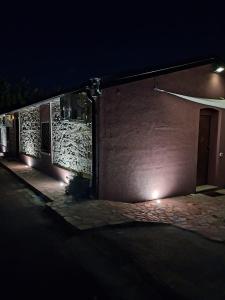 Tòa nhà nơi khách sạn căn hộ tọa lạc