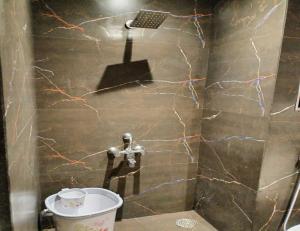 O baie la Hotel Anuha