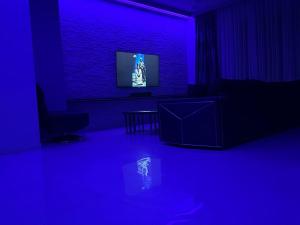 Телевизор и/или развлекательный центр в Luxury villa with Pool and Jacuzzi