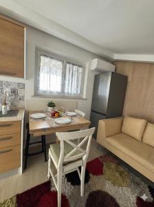 Køkken eller tekøkken på Luce - Luxury penthouse - panoramic terrace - super central - only real beds - wifi airco TV65