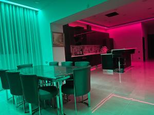 Фотография из галереи Luxury villa with Pool and Jacuzzi в Ереване