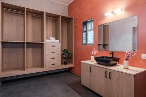 Fotografie z fotogalerie ubytování AQUA VERDE- 3 Bedroom Townhouse wd Pvt Pool & Terrace v destinaci Colovale + 42 fotografií