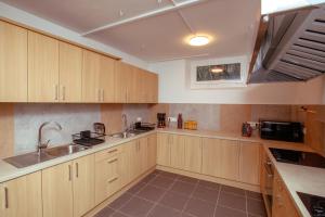 Køkken eller tekøkken på Hostel PULSE + 36 billeder