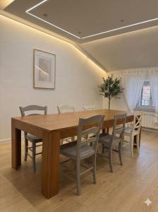 Billede fra billedgalleriet på Riflesso - deluxe apartment - super central - only real beds - wifi airco TV65 i Assisi + 21 billeder