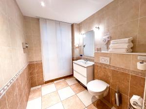 Ένα μπάνιο στο Hotel d'Aragon - Place de la Comédie