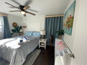 En eller flere senge i et værelse på A Cozy & Comfortable Retreat! Stay with Me!