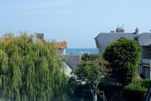 Φωτογραφία από το άλμπουμ του L'étincelle, Appt à 3mn à pied de la plage σε Bernières-sur-Mer