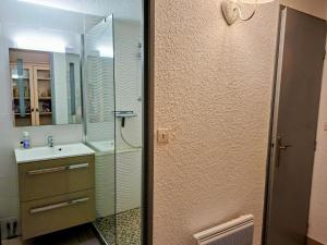 Ένα μπάνιο στο Spacieux appartement tout confort proche plage et centre ville Wifi Animaux bienvenus +71 φωτογραφίες