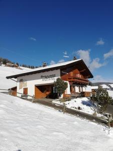 Nespecifikovaný výhled na hory nebo výhled na hory při pohledu z bed and breakfast