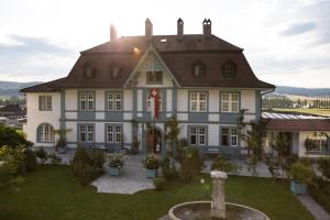 Сад в Château de Marnand - Appartement Louis XVI