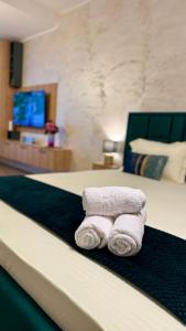 TV a/nebo společenská místnost v ubytování SHoliday Sky Panoramic Apartment New Building Private Parking